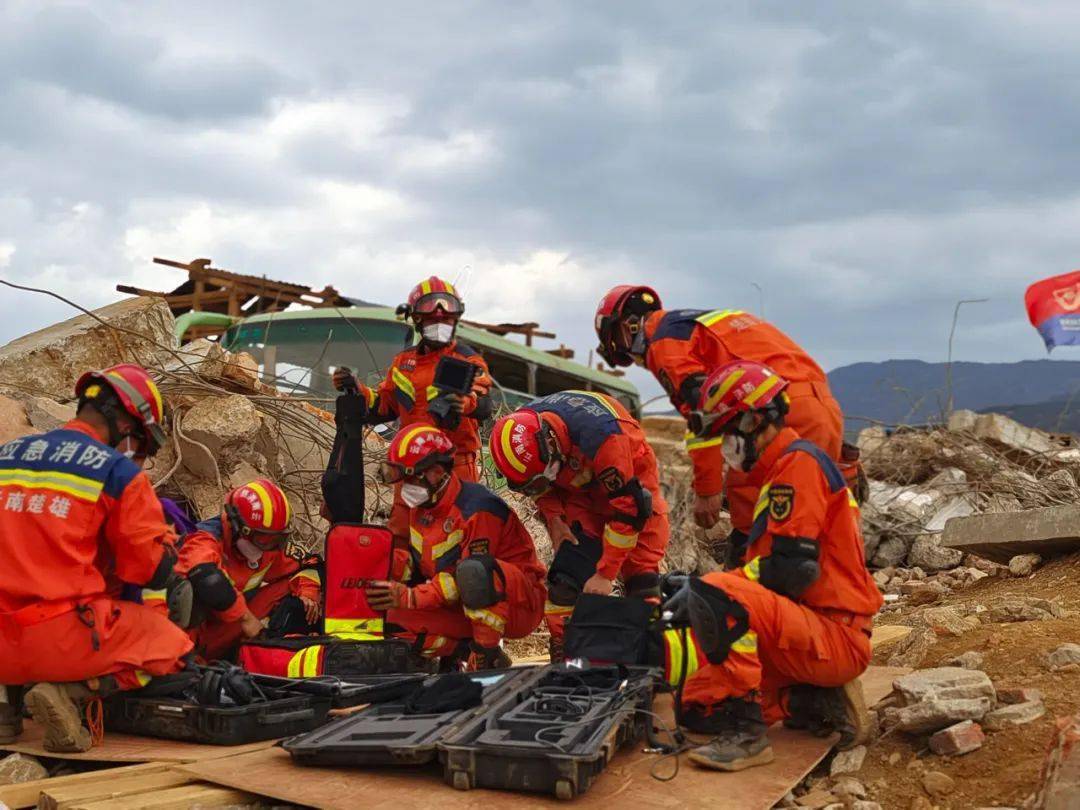 费耶诺德内部会议纪要流出：转会期防线松动，NBA常规赛使命明确，训练强度明显提升的简单介绍