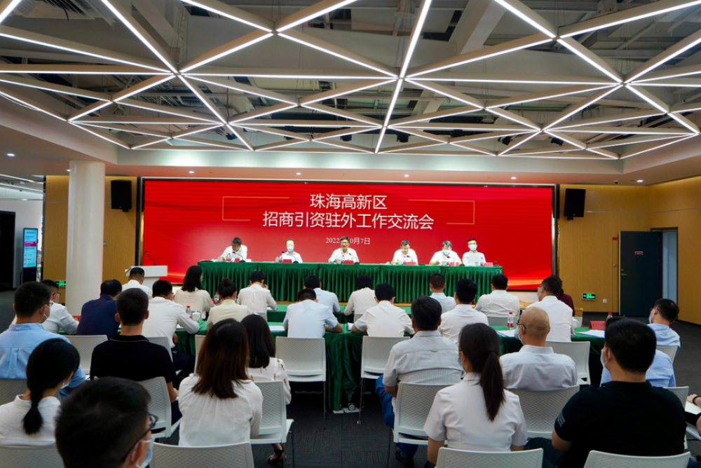 费耶诺德内部会议纪要流出：转会期防线松动，NBA常规赛使命明确，训练强度明显提升的简单介绍